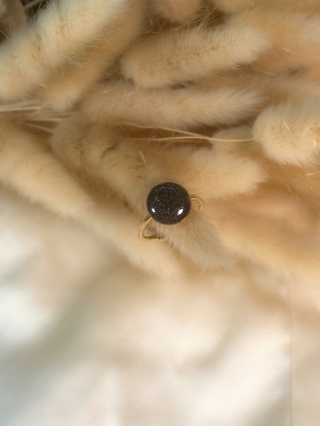 Pierścionek z piaskiem z egipskich plaż – biżuteria z duszą i wspomnieniem podróży