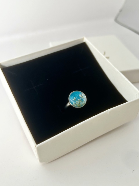 💍 Regulowany pierścionek z dziką marchwią – Błękitna Cisza Natury 💍