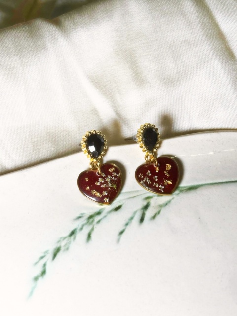 Ręcznie robione kolczyki z żywicy z kwiatami, idealne na święta, romantyczne serduszka z delikatnym błyskiem czarnej cyrkonii