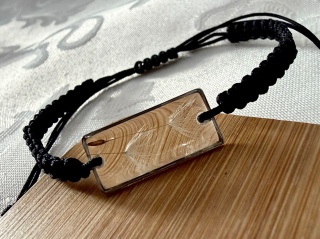 Bransoletka z dmuchawcami na transparentnym tle – minimalistyczna biżuteria handmade