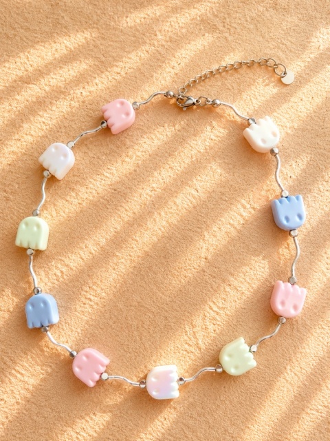 pastelowy choker z ceramicznymi duszkami kolorowa biżuteria handmade