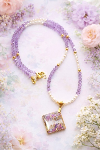 Naszyjnik „Zaczarowany Ogród” z ametystem i perłami słodkowodnymi – długość 45 cm
