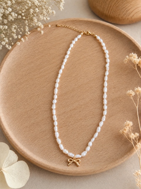 minimalistyczny naszyjnik pearl aesthetic z kokardką handmade