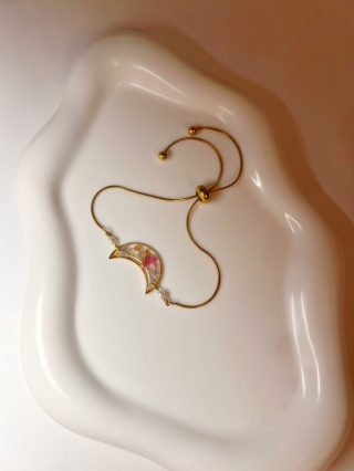 Bransoletka z naturalnymi kwiatami i perełkami – księżyc | Blask Natury