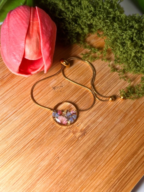 BRansoletka z kwiatami