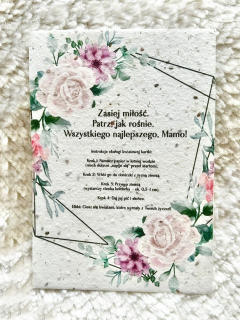 Ręcznie robiona kartka na Dzień Matki z papieru czerpanego z zatopionymi nasionami kwiatów, marka Blask Natury.